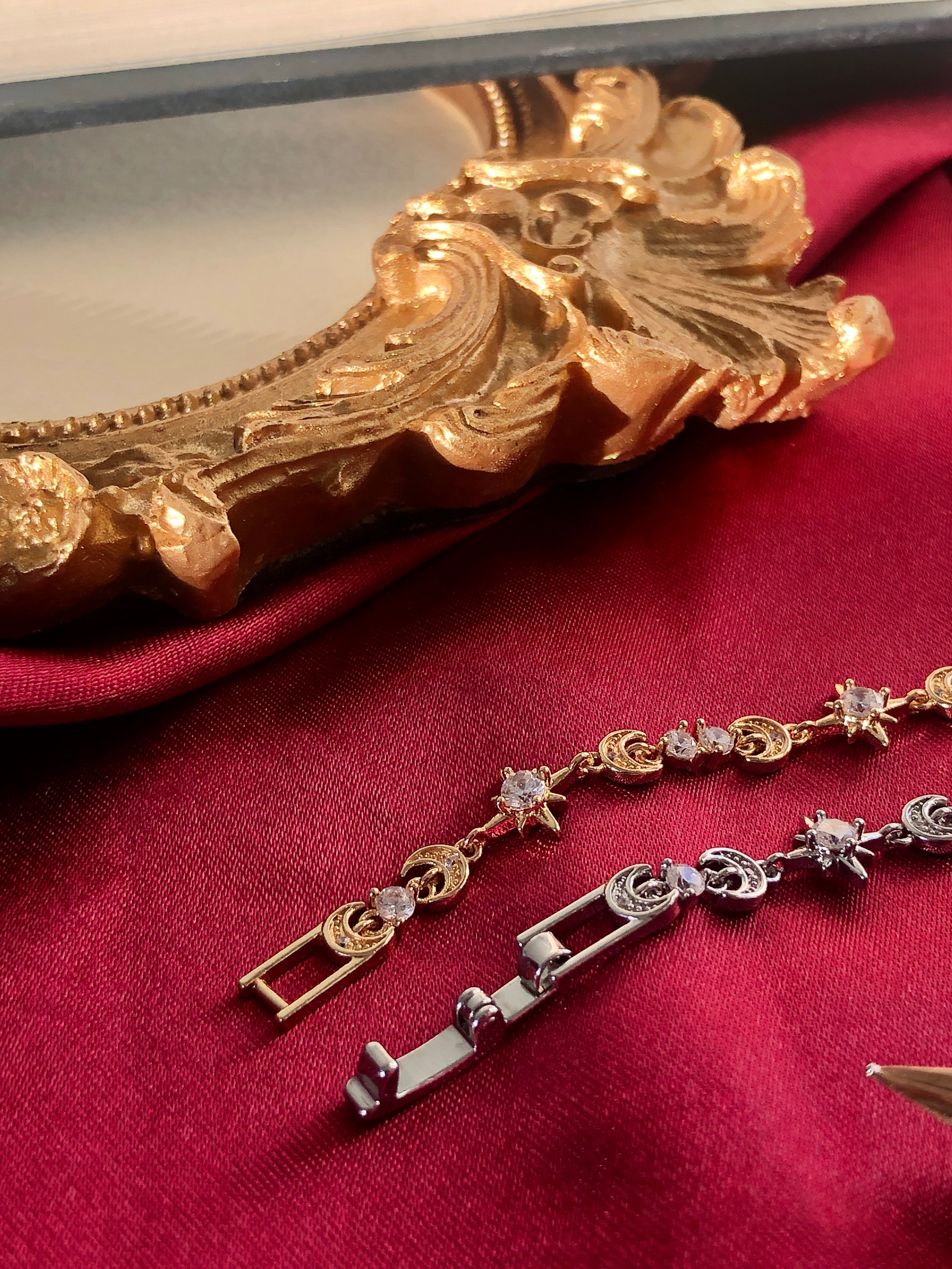 IMPERFECT - Lady of Night Bracelet