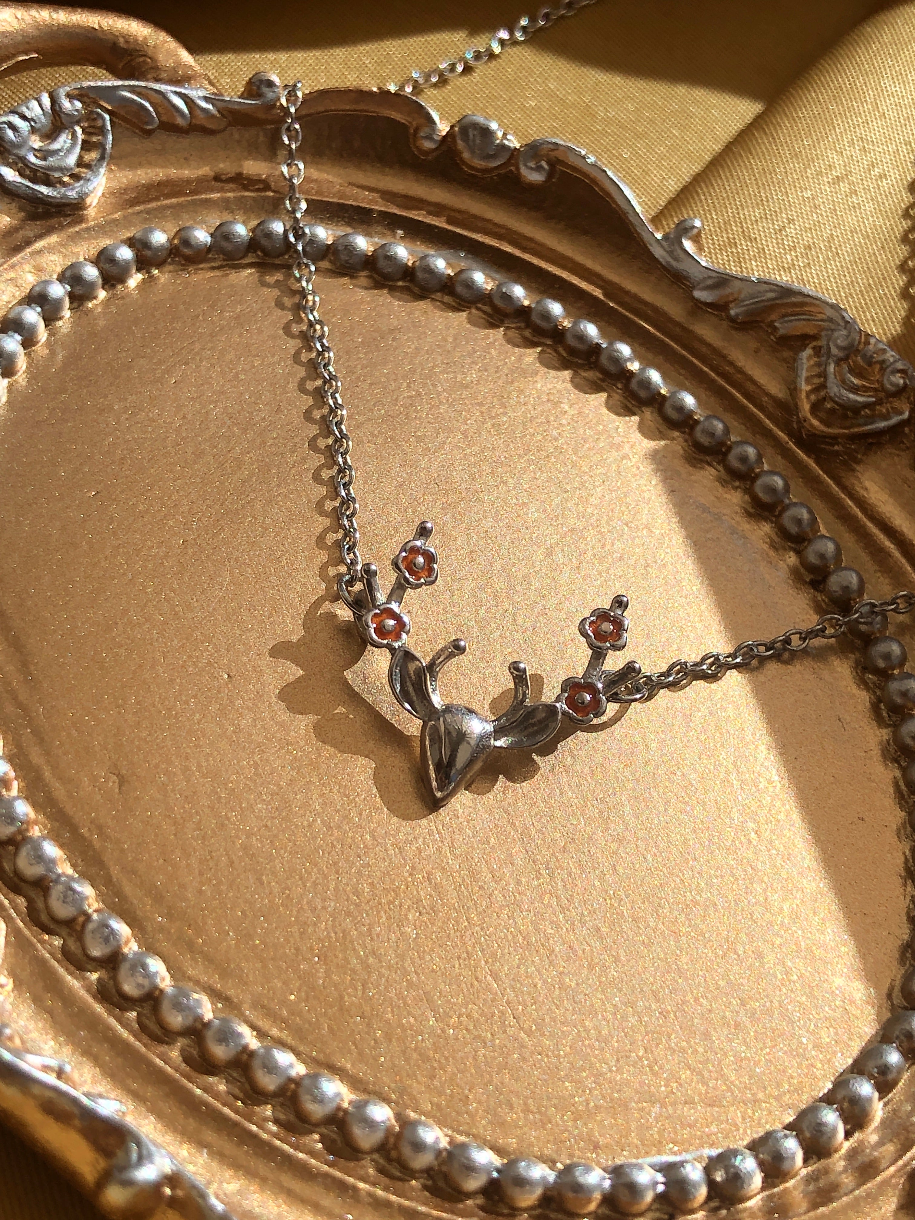 Kingsflame Necklace