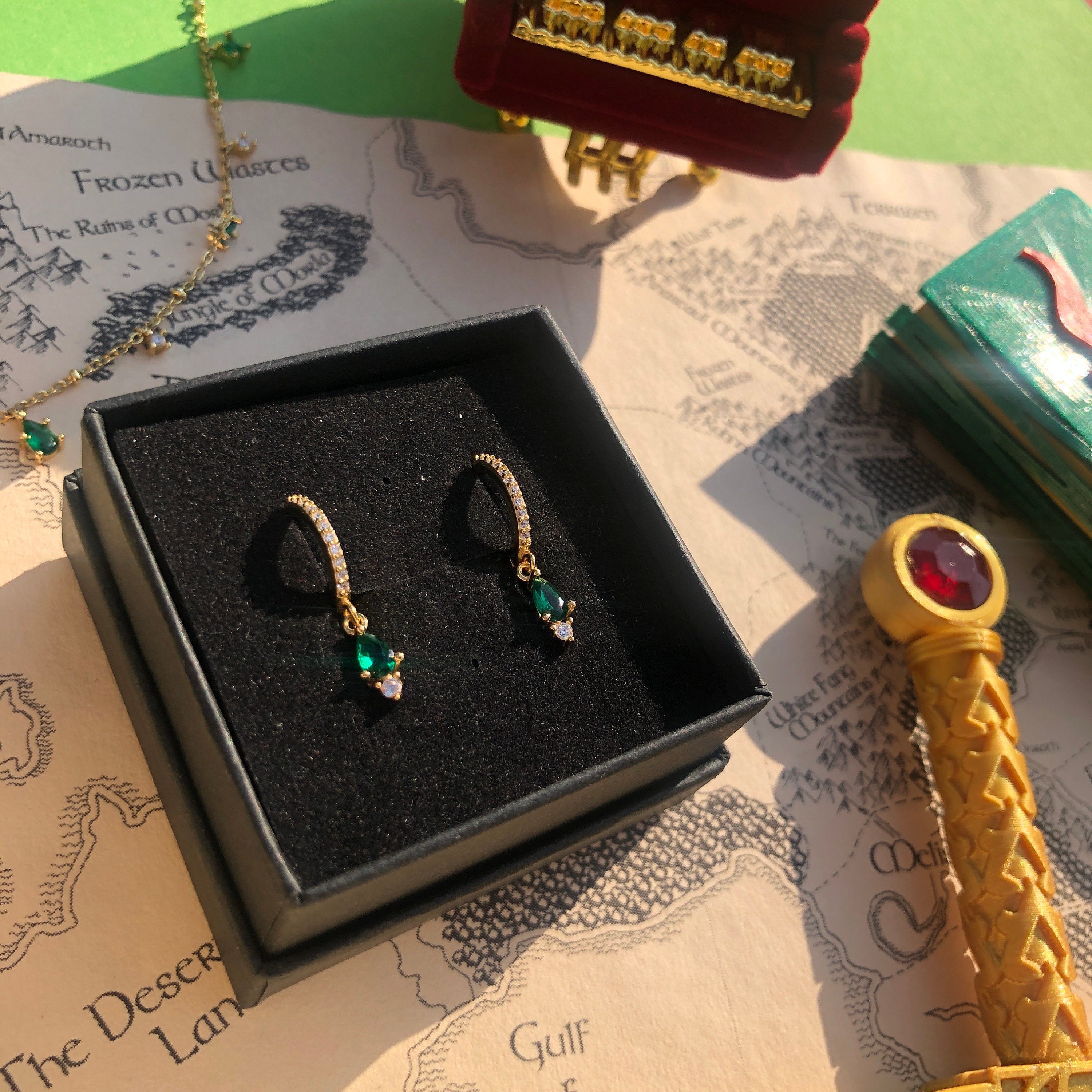 Lost Queen Earrings